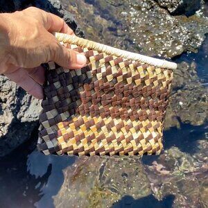 Hand Woven Lauhala Clutch, Bicolor, Zipper Closure